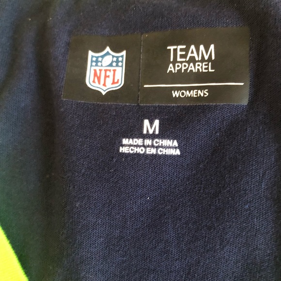 NFL Ladies Seahawks Tshirt Athletic Medium - Picture 8 of 8